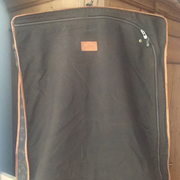 Louis Vuitton Garment Bag - Picture 3 of 8